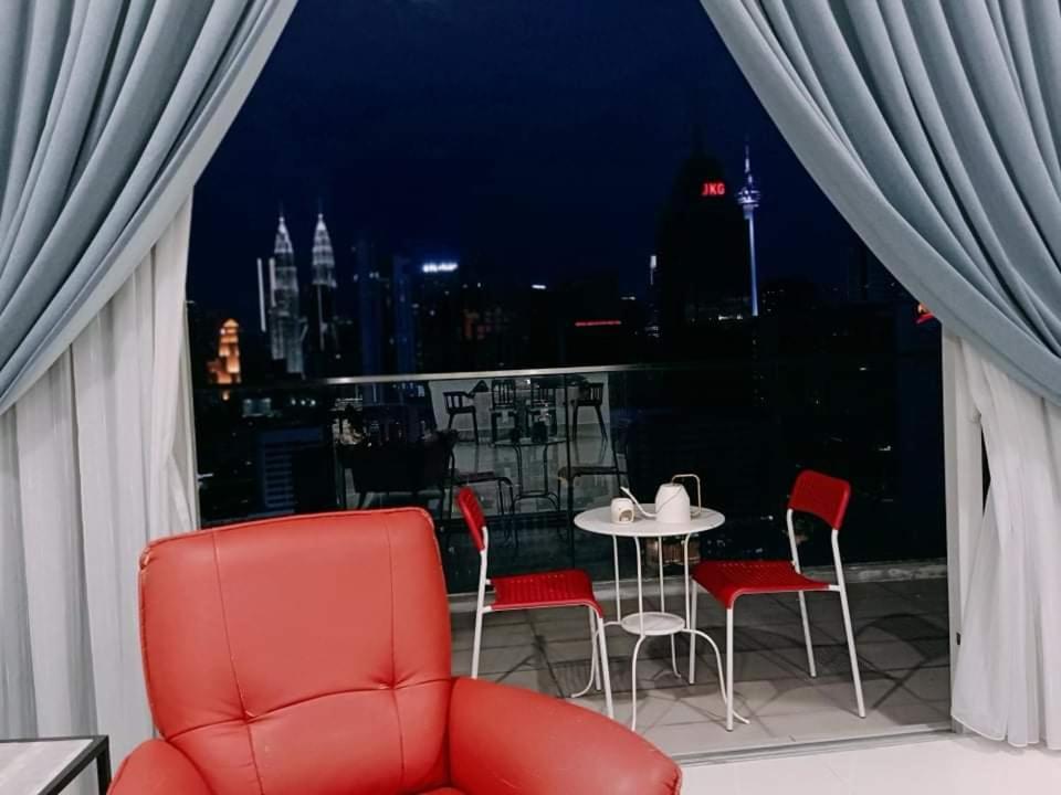 Wonderful Blue City View @Regalia Residence Kuala Lumpur Exterior photo